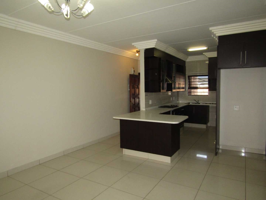 2 Bedroom Property for Sale in Ravenswood Gauteng