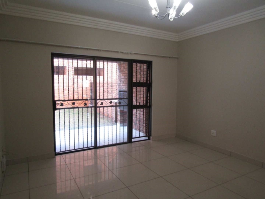 2 Bedroom Property for Sale in Ravenswood Gauteng