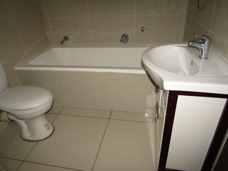 2 Bedroom Property for Sale in Ravenswood Gauteng