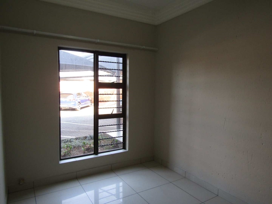 2 Bedroom Property for Sale in Ravenswood Gauteng