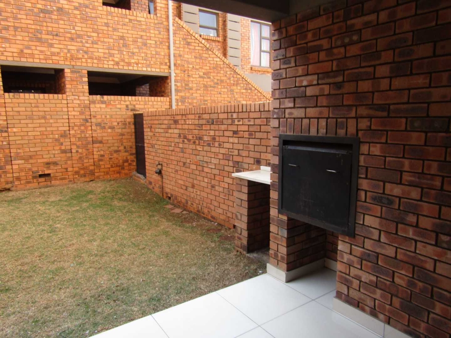 2 Bedroom Property for Sale in Ravenswood Gauteng