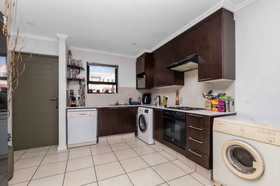 To Let 2 Bedroom Property for Rent in Fourways Gauteng