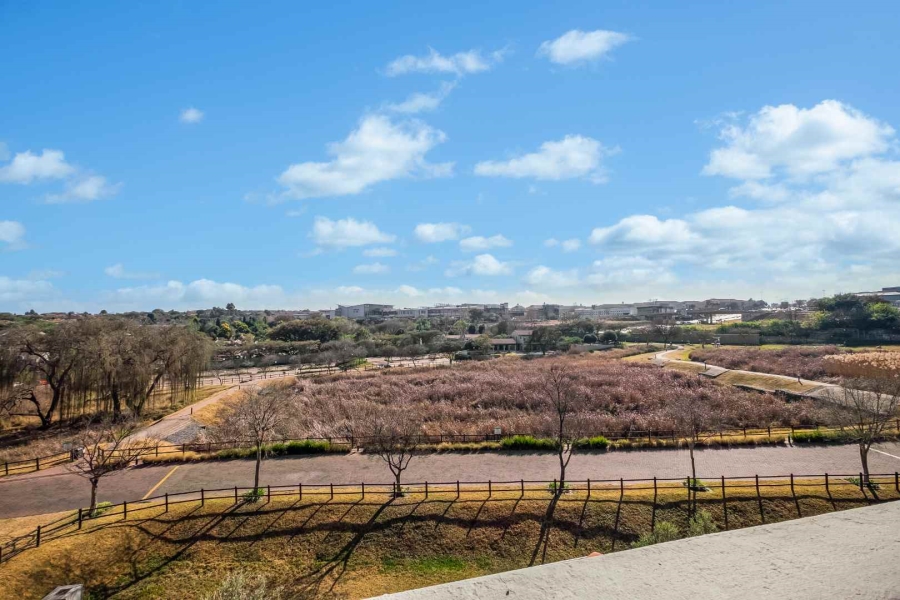 To Let 2 Bedroom Property for Rent in Fourways Gauteng