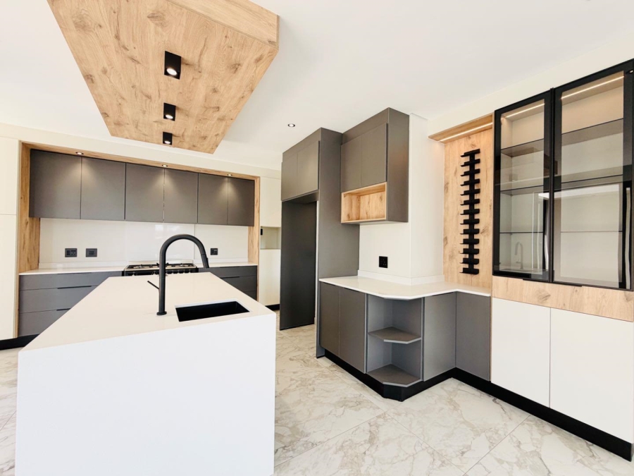 4 Bedroom Property for Sale in Fountainbrook Estate Gauteng