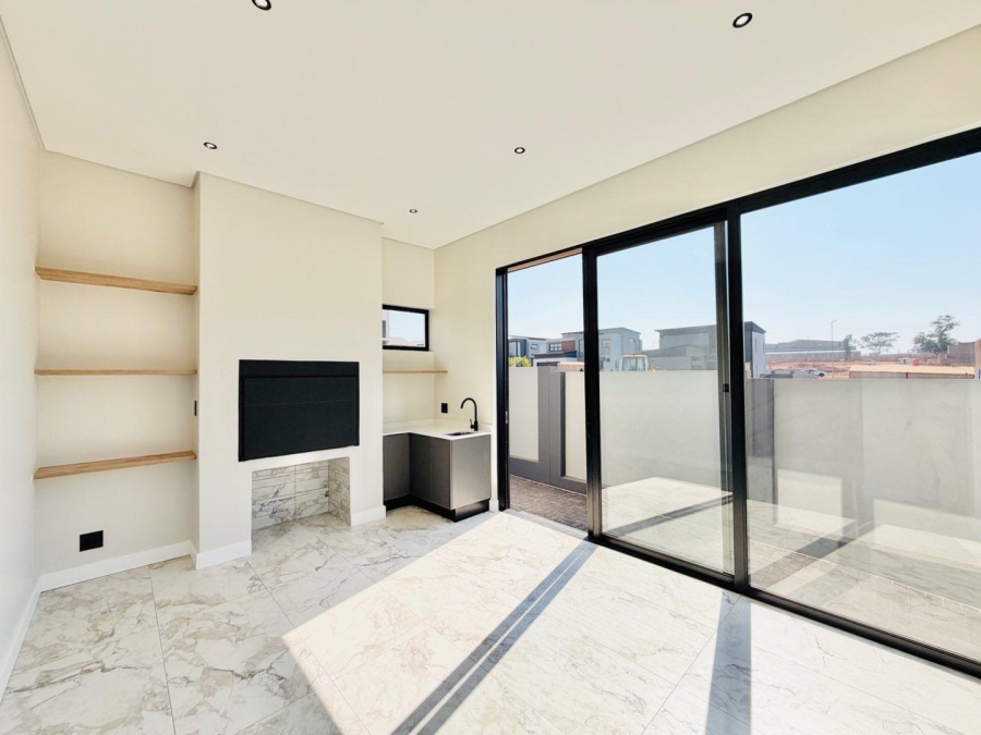 4 Bedroom Property for Sale in Fountainbrook Estate Gauteng