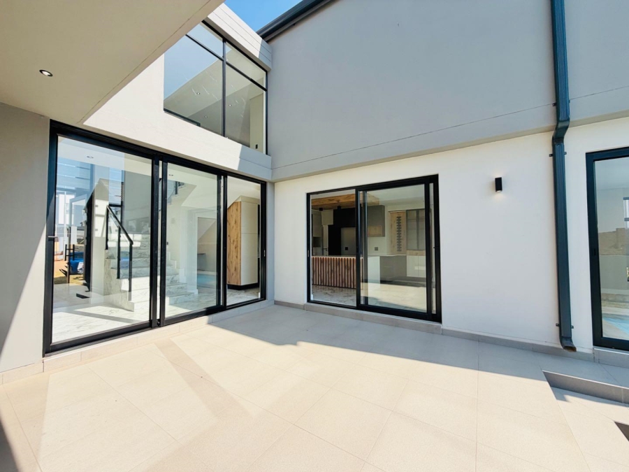 4 Bedroom Property for Sale in Fountainbrook Estate Gauteng