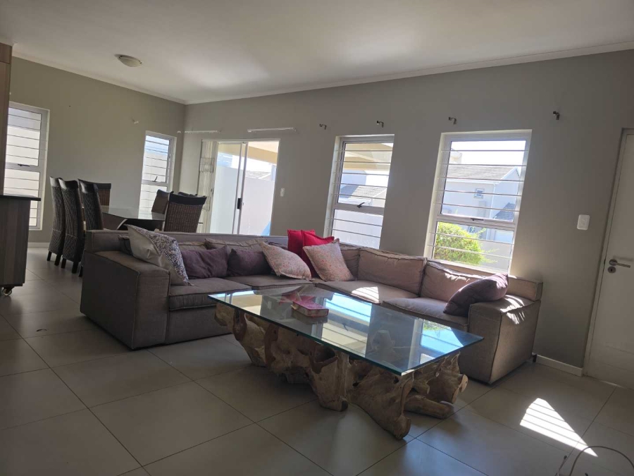 3 Bedroom Property for Sale in Blue Hills Gauteng