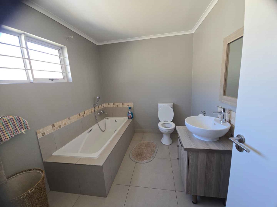 3 Bedroom Property for Sale in Blue Hills Gauteng