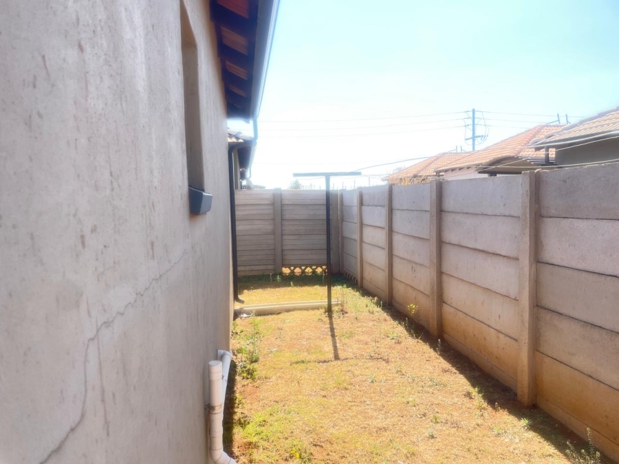 3 Bedroom Property for Sale in Protea Glen Gauteng