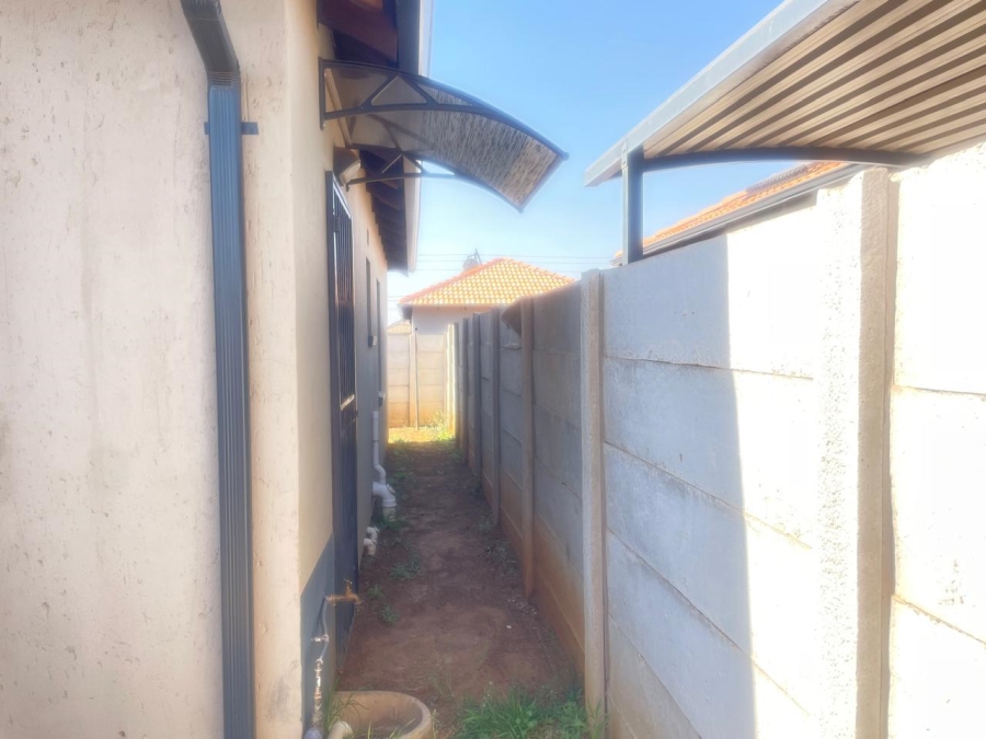 3 Bedroom Property for Sale in Protea Glen Gauteng