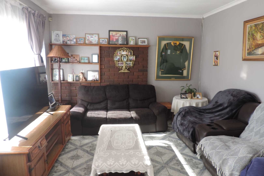 3 Bedroom Property for Sale in Brackendowns Gauteng