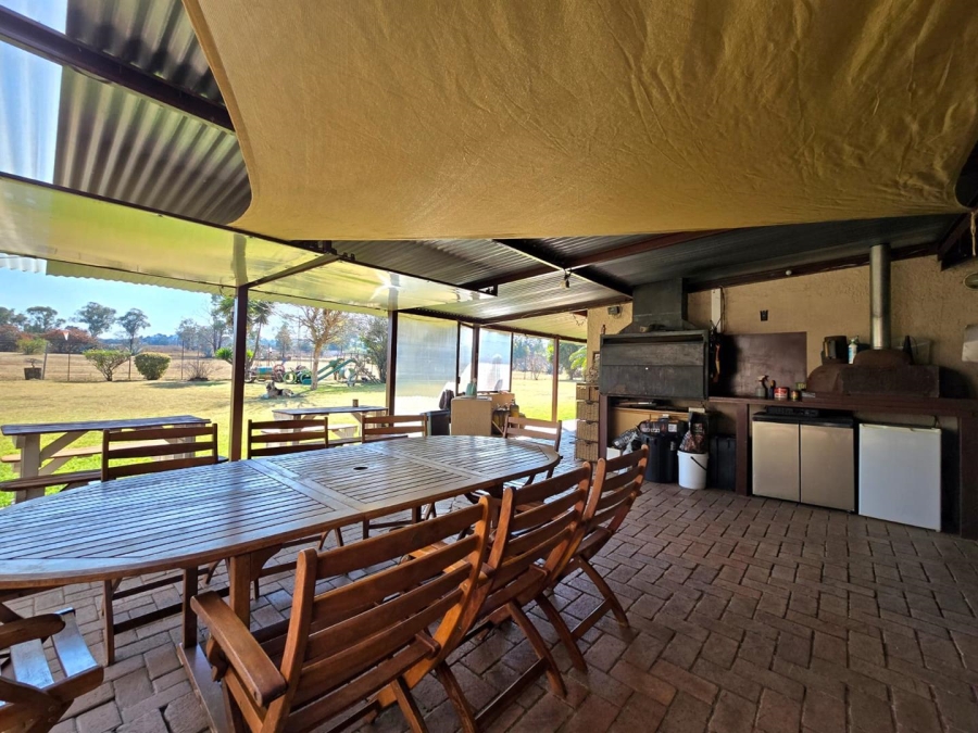 7 Bedroom Property for Sale in Homestead Apple Orchards Gauteng