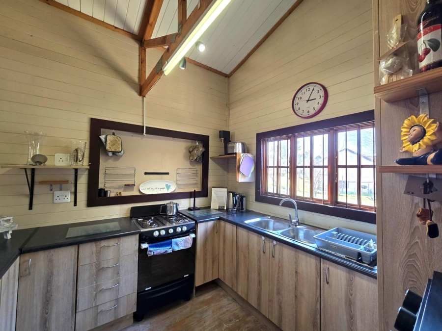 7 Bedroom Property for Sale in Homestead Apple Orchards Gauteng