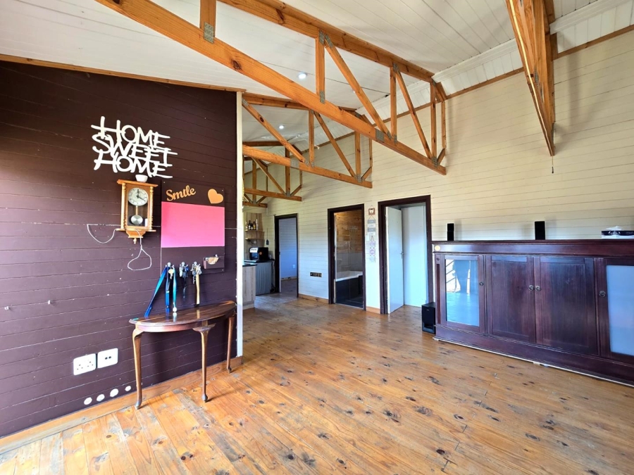 7 Bedroom Property for Sale in Homestead Apple Orchards Gauteng