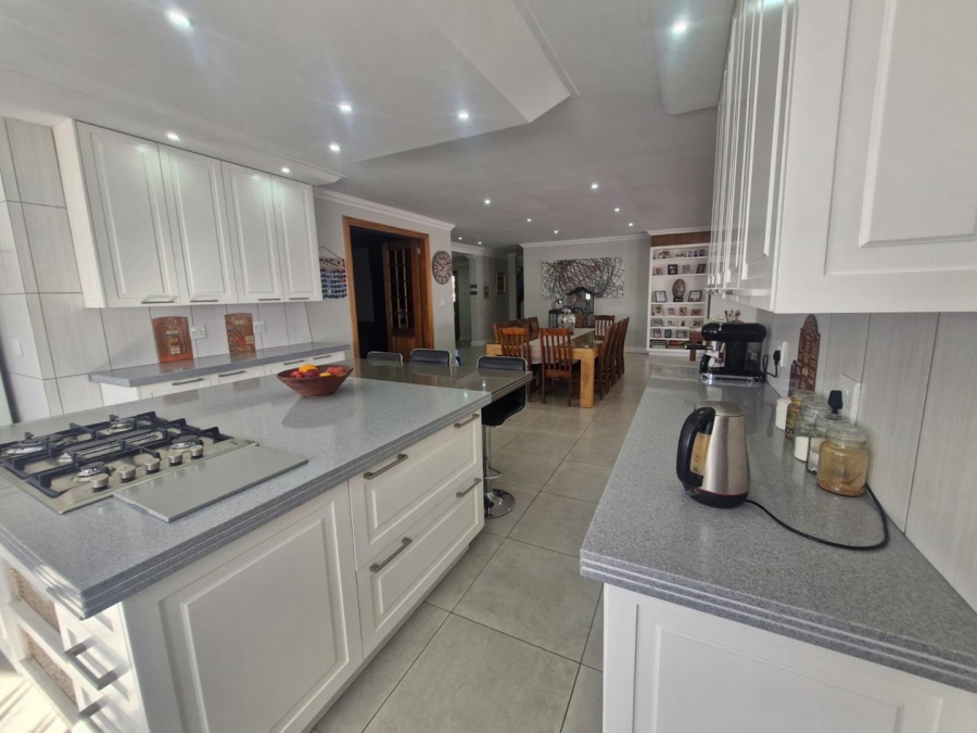 6 Bedroom Property for Sale in Henley on Klip Gauteng