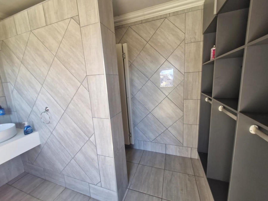 6 Bedroom Property for Sale in Henley on Klip Gauteng