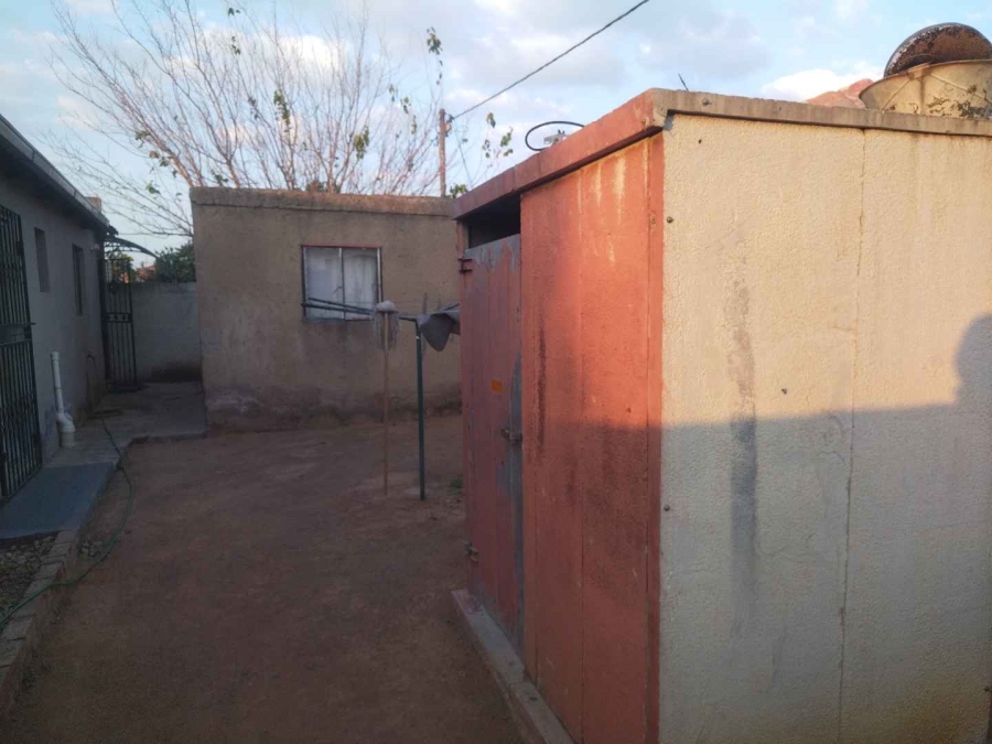 2 Bedroom Property for Sale in Winterveldt Gauteng