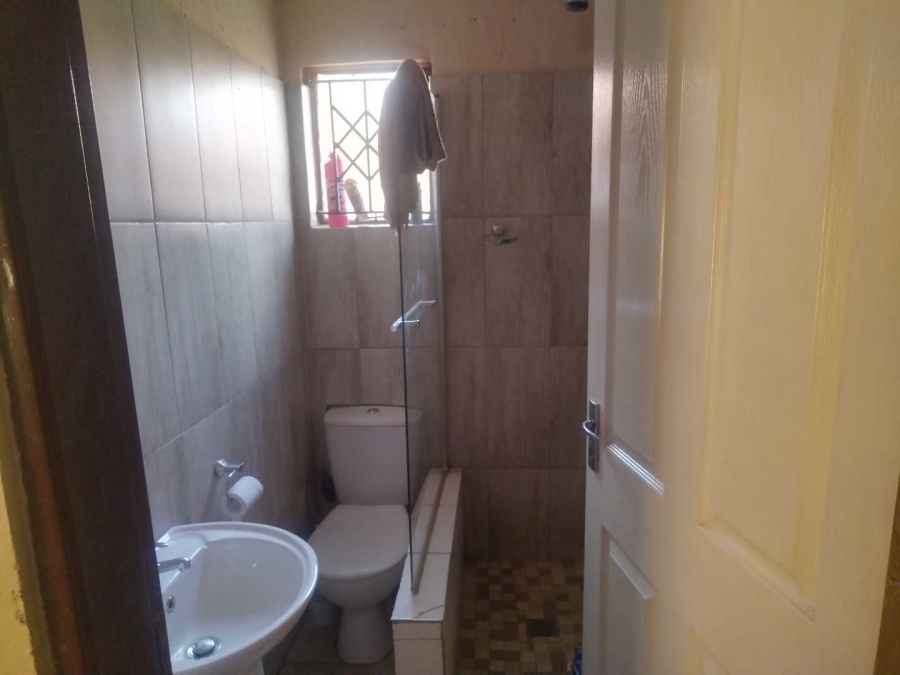 2 Bedroom Property for Sale in Winterveldt Gauteng