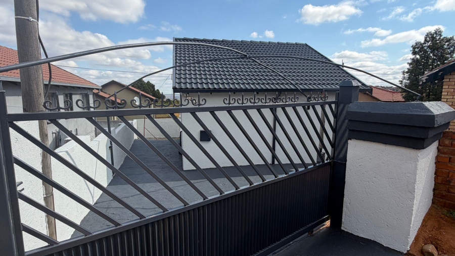 3 Bedroom Property for Sale in Soshanguve M Gauteng
