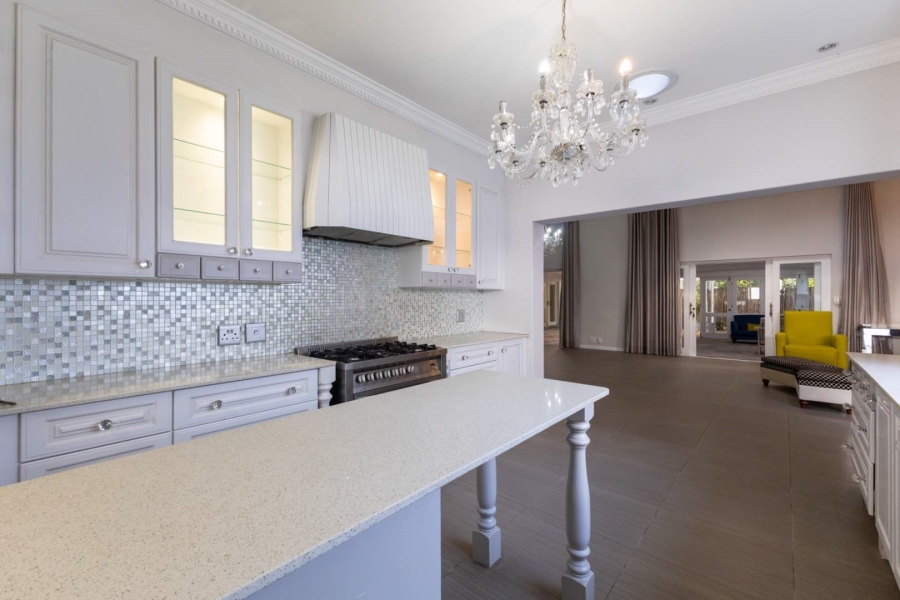 5 Bedroom Property for Sale in Silver Lakes Golf Estate Gauteng