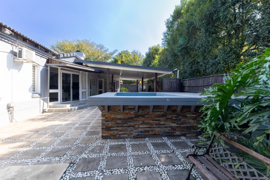 5 Bedroom Property for Sale in Silver Lakes Golf Estate Gauteng