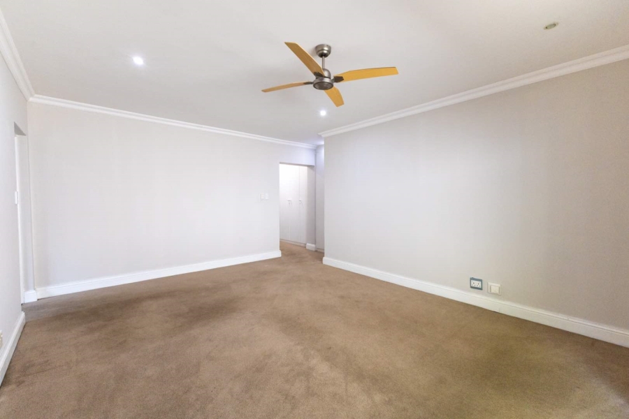 5 Bedroom Property for Sale in Silver Lakes Golf Estate Gauteng