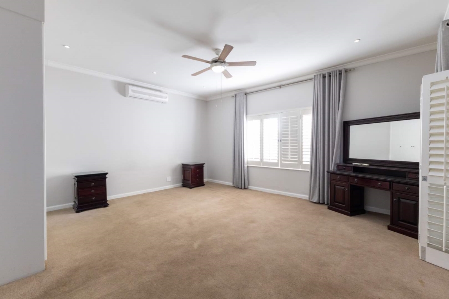 5 Bedroom Property for Sale in Silver Lakes Golf Estate Gauteng