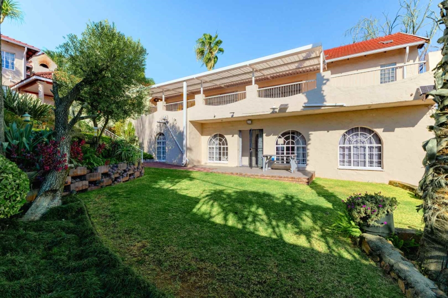 5 Bedroom Property for Sale in Waterkloof Ridge Gauteng