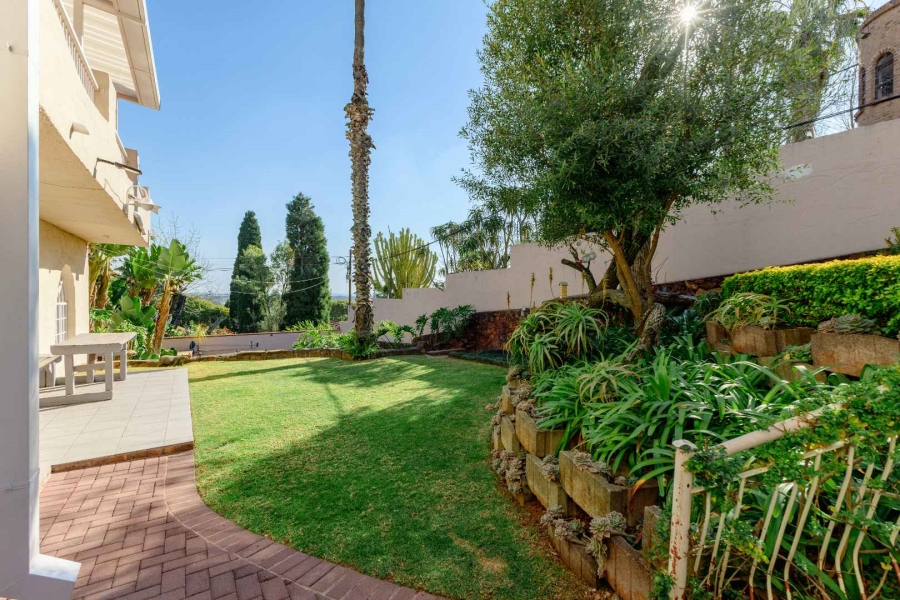 5 Bedroom Property for Sale in Waterkloof Ridge Gauteng