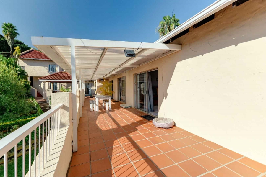 5 Bedroom Property for Sale in Waterkloof Ridge Gauteng