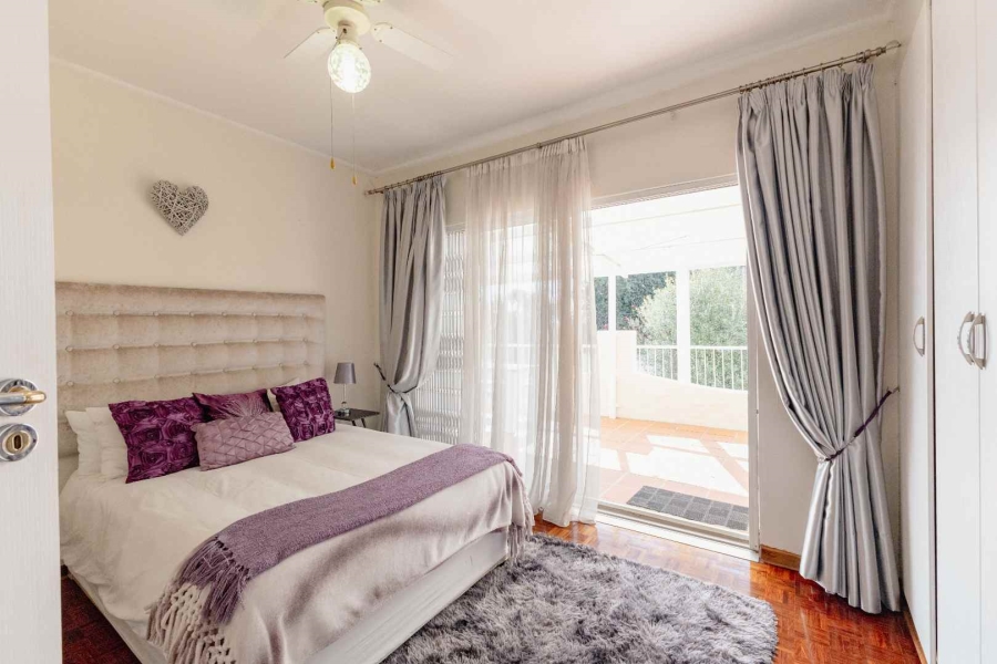 5 Bedroom Property for Sale in Waterkloof Ridge Gauteng
