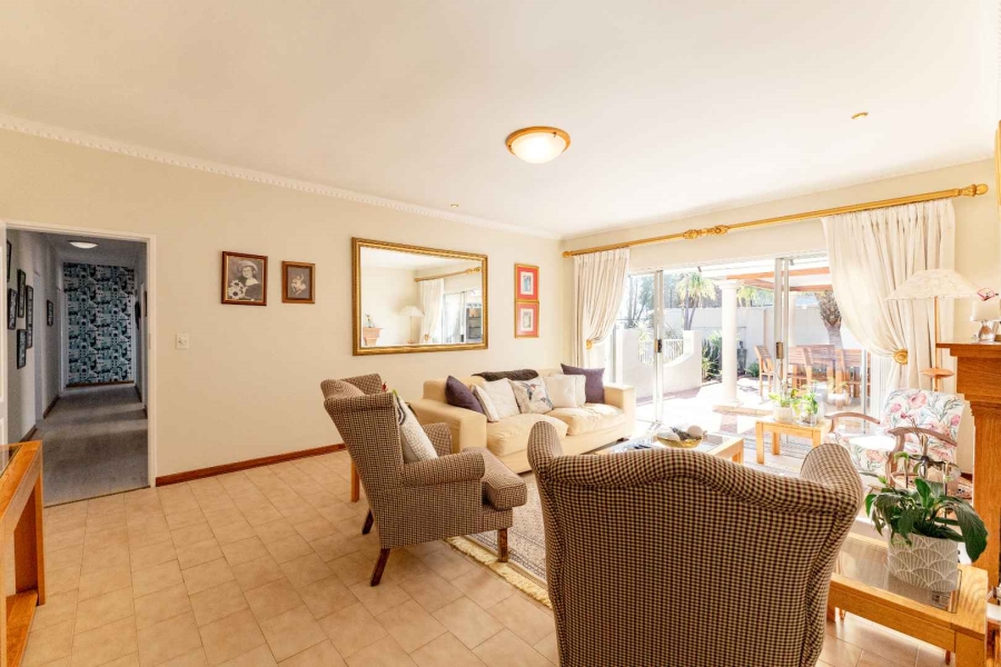 5 Bedroom Property for Sale in Waterkloof Ridge Gauteng