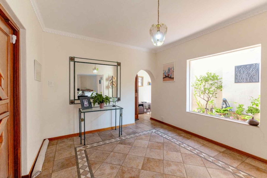 5 Bedroom Property for Sale in Waterkloof Ridge Gauteng