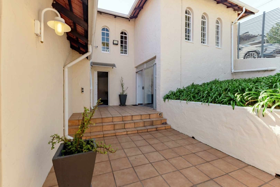 5 Bedroom Property for Sale in Waterkloof Ridge Gauteng
