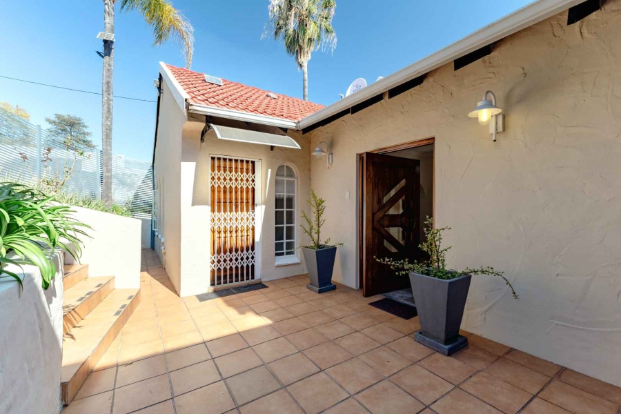 5 Bedroom Property for Sale in Waterkloof Ridge Gauteng