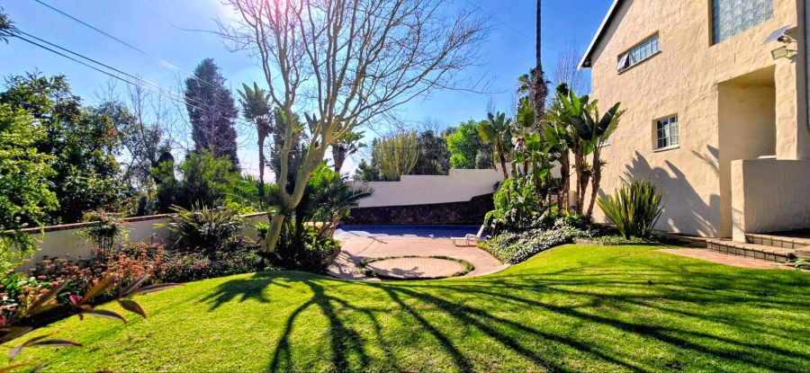 5 Bedroom Property for Sale in Waterkloof Ridge Gauteng