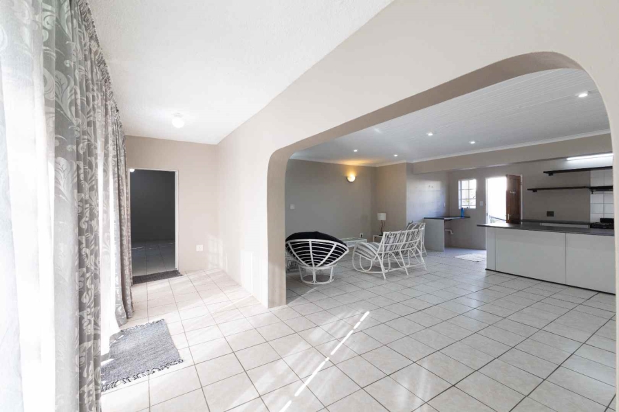 5 Bedroom Property for Sale in Waterkloof Ridge Gauteng