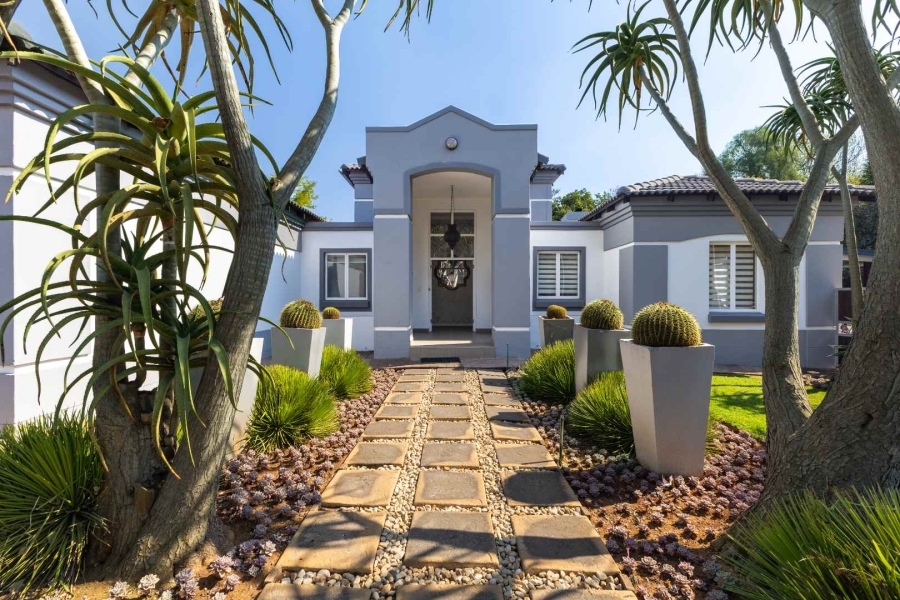 To Let 5 Bedroom Property for Rent in Silver Lakes Golf Estate Gauteng