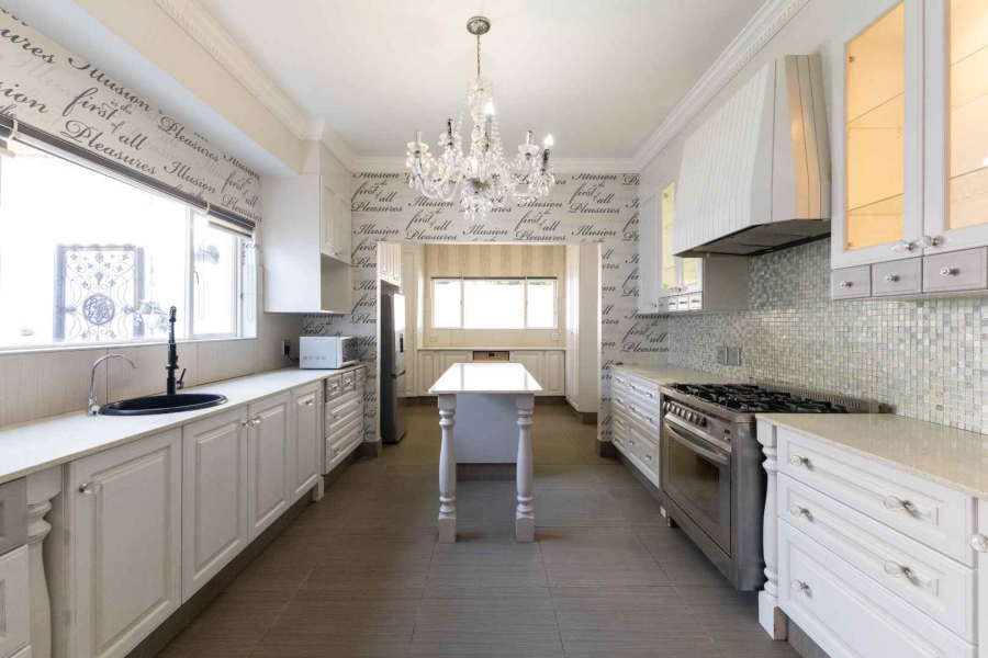 To Let 5 Bedroom Property for Rent in Silver Lakes Golf Estate Gauteng
