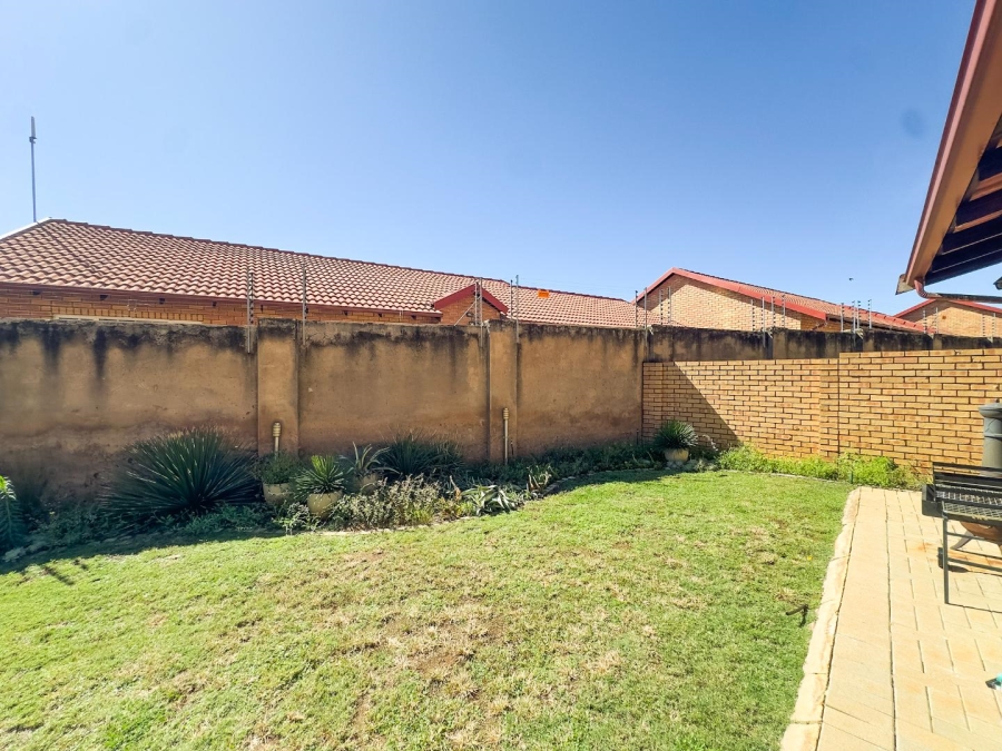 3 Bedroom Property for Sale in Equestria Gauteng