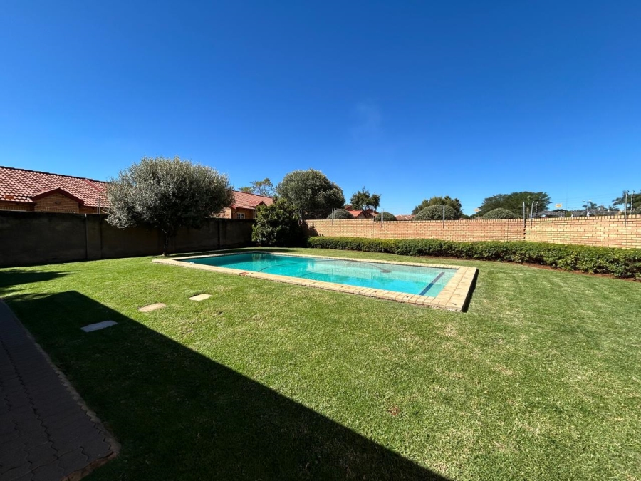 3 Bedroom Property for Sale in Equestria Gauteng