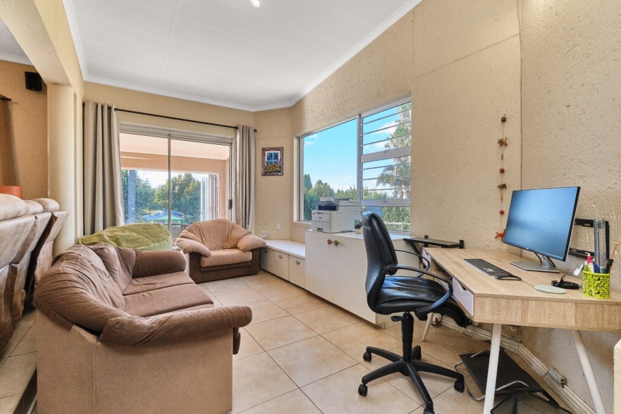 3 Bedroom Property for Sale in Little Falls Gauteng