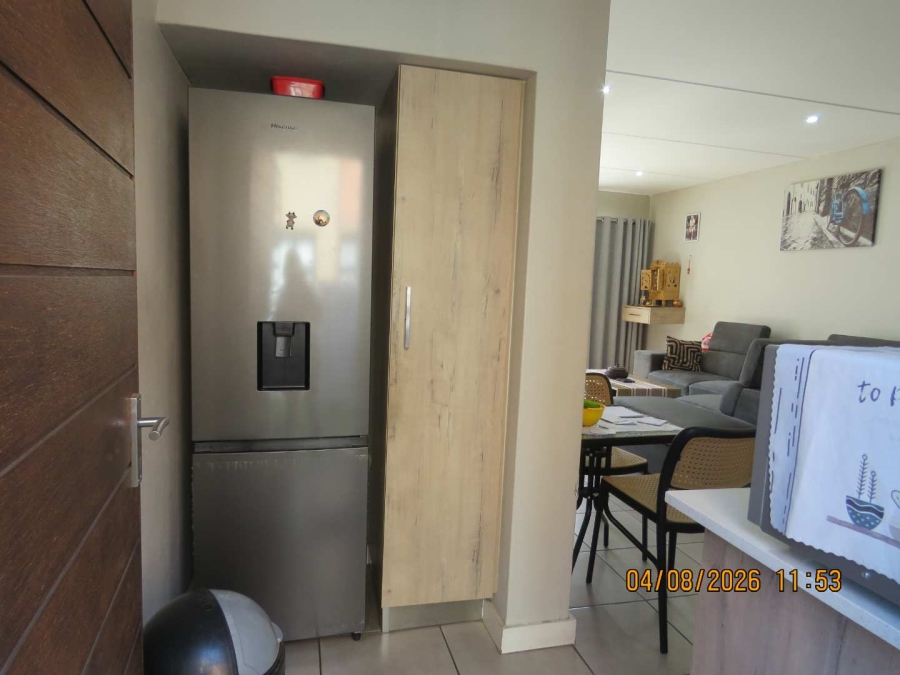 2 Bedroom Property for Sale in Albertsdal Gauteng