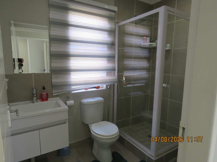2 Bedroom Property for Sale in Albertsdal Gauteng