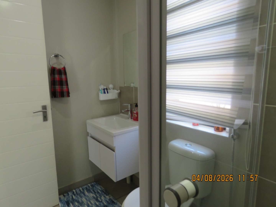 2 Bedroom Property for Sale in Albertsdal Gauteng