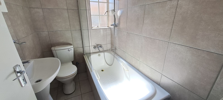 2 Bedroom Property for Sale in Elandspark Gauteng