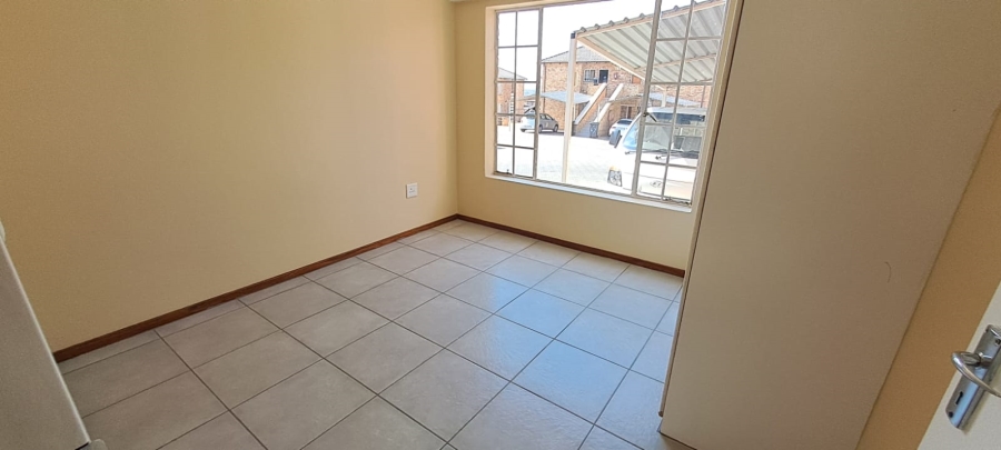 2 Bedroom Property for Sale in Elandspark Gauteng