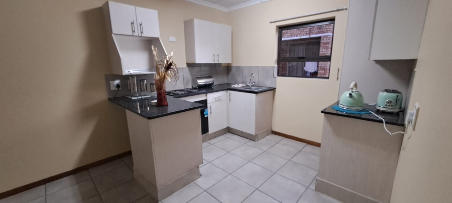 To Let 2 Bedroom Property for Rent in Elandspark Gauteng