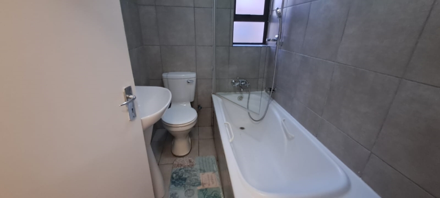 To Let 2 Bedroom Property for Rent in Elandspark Gauteng