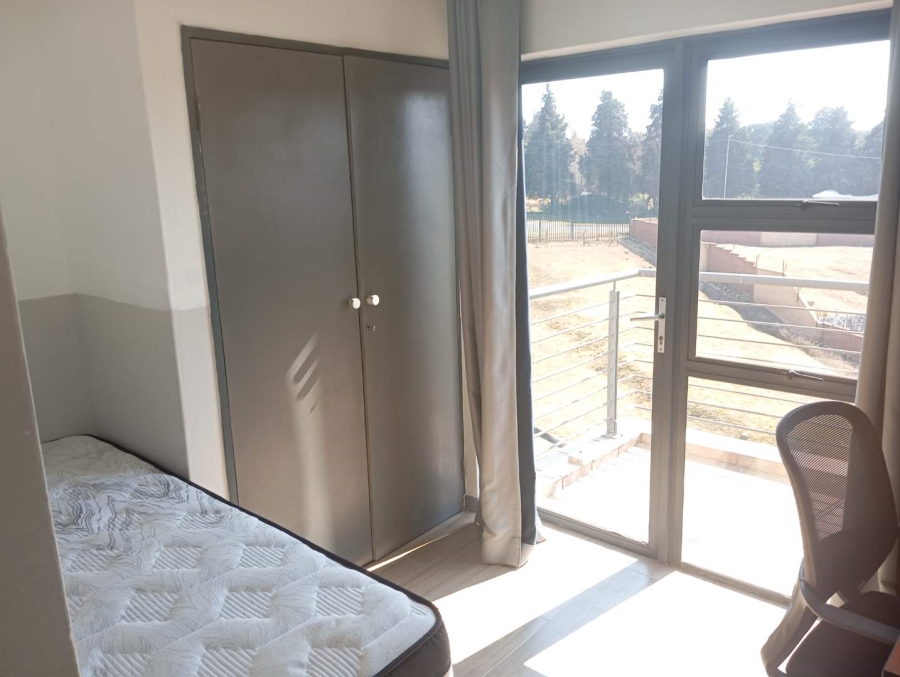 To Let 2 Bedroom Property for Rent in Ruimsig Gauteng